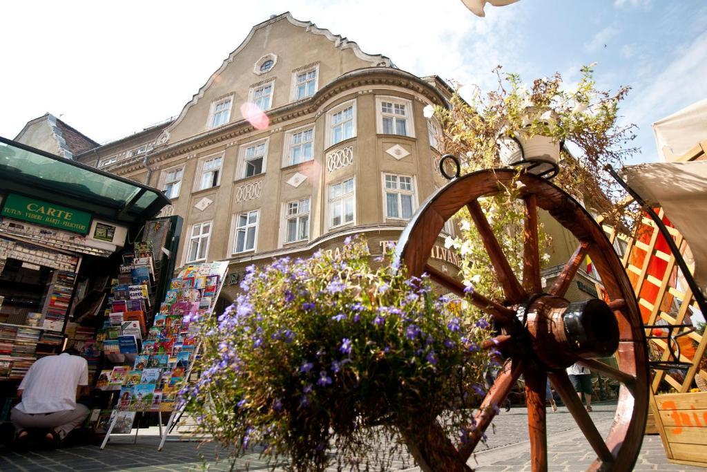 Hotel Coroana Braszów Zewnętrze zdjęcie