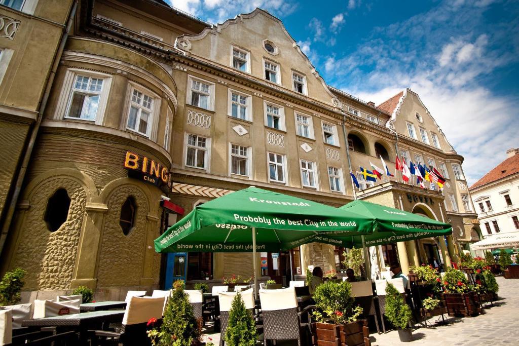 Hotel Coroana Braszów Zewnętrze zdjęcie