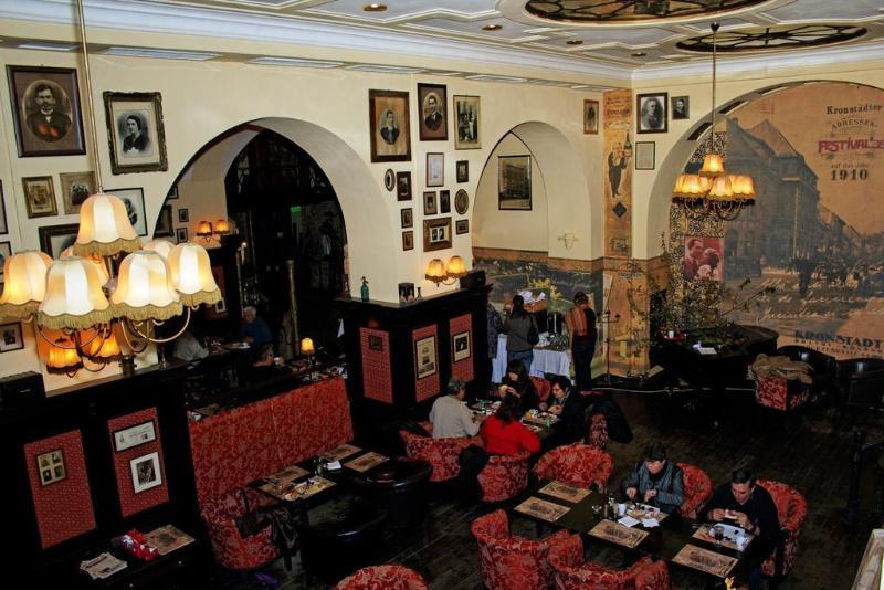 Hotel Coroana Braszów Zewnętrze zdjęcie