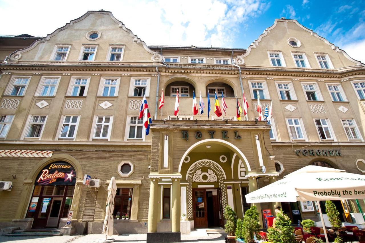 Hotel Coroana Braszów Zewnętrze zdjęcie